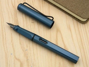 Fountain Pen in Matte Black or Green